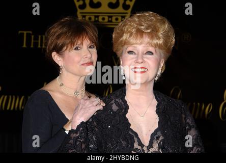 Debbie Reynolds & Carrie Fisher participant aux « Prix annuels 7th de la Guilde des designers de costumes », qui se tiennent à l'hôtel Beverly Hilton le 19 février 2005, Beverly Hills, ca. Banque D'Images