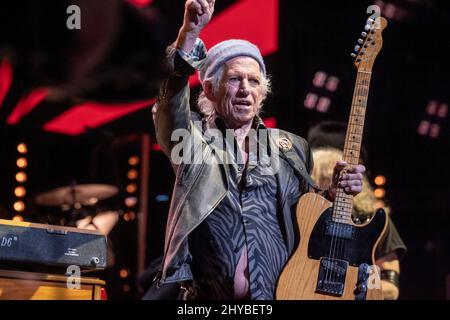 NEW YORK, NEW YORK - MARS 10: Keith Richards et les X-pensive Winos se produisent sur scène lors de la sixième édition annuelle LOVE ROCKS NYC Benefit concert for God's Love que nous livrons au Beacon Theatre le 10 mars 2022 à New York. Crédit : Ron Adar/Alay Live News Banque D'Images
