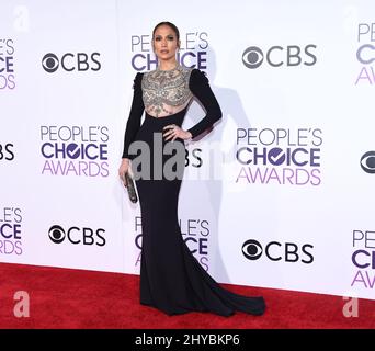 Jennifer Lopez participe aux People's Choice Awards 2017 qui se tiennent au Microsoft Theatre L.A. Vivez à LSO Angeles, États-Unis Banque D'Images