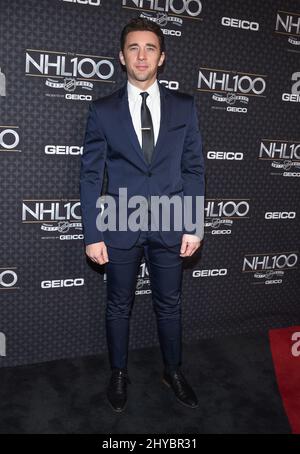 Billy Flynn arrive au Gala NHL 100 qui a eu lieu au Microsoft Theatre. Banque D'Images