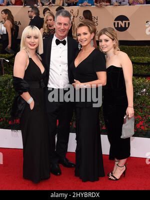 Gabrielle Carteris, Charles Isaacs, Kelsey Rose, Molly Elizabeth assister aux Prix annuels 23rd de la Guilde des acteurs de l'écran, qui ont eu lieu au Shrine Auditorium de Los Angeles, en Californie Banque D'Images