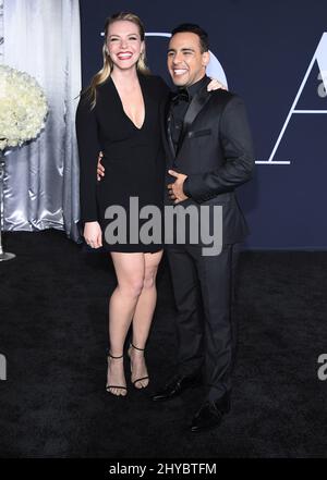 Eloise Mumford et Victor Rasuk participant à la première « Fifty Shades Darkner » qui s'est tenue au Théâtre de l'Ace Hotel à Los Angeles, aux États-Unis Banque D'Images