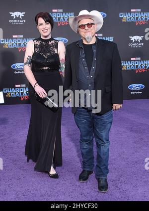 Bobcat Goldthwait et Nora Muhlenfeld assistaient à la première mondiale des gardiens de la Galaxie vol. 2 à Los Angeles Banque D'Images