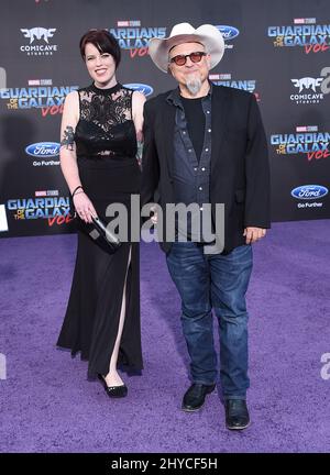 Bobcat Goldthwait et Nora Muhlenfeld assistaient à la première mondiale des gardiens de la Galaxie vol. 2 à Los Angeles Banque D'Images