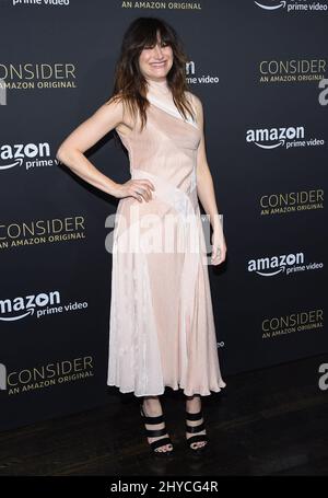 Kathryn Hahn arrive à l'événement FYC pour le film « transparent » d'Amazon Video qui s'est tenu au Hollywood Athletic Club de Los Angeles, aux États-Unis Banque D'Images