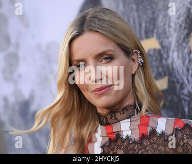 Annabelle Wallis arrive à la première mondiale « King Arthur: Legend of the Sword » qui s'est tenue au TCL Chinese Theatre de Los Angeles, aux États-Unis Banque D'Images