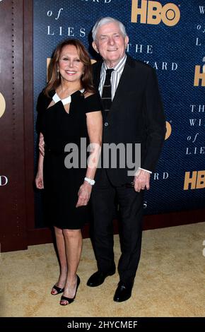 Marlo Thomas et Phil Donahue assistent à la première « The Wizard of Lies » de New York qui s'est tenue au Museum of Modern Art le 11 mai 2017 Banque D'Images