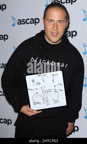 Mike Posner arrive aux ASCAP Pop Music Awards qui se tiennent au Wiltern Theatre Banque D'Images