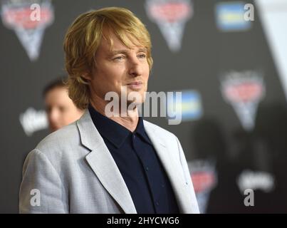 Owen Wilson arrive à la première mondiale « Cars 3 » qui s'est tenue au centre des congrès d'Anaheim Banque D'Images