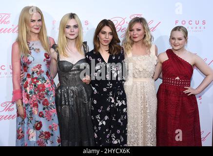 Nicole Kidman, elle Fanning, Sofia Coppola, Kirsten Dunst et EM arrivent pour la première américaine « The Beguiled » tenue au Directors Guild of America Theatre, Hollywood Banque D'Images