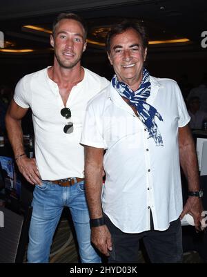 Kyle Lowder et Thaao Penghlis assistent au spectacle hollywoodien qui s'est tenu à l'hôtel Westin LAX Banque D'Images