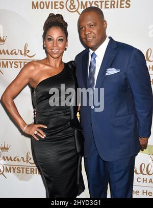 Holly Robinson Peete et Rodney Peete participant au circuit de presse d'été de Hallmark Channel à Los Angeles, Californie Banque D'Images