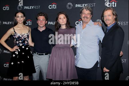 Emmy Rossum, Jeremy Allen White, Emma Kenney, John Wells et William H. Macy assistent à la télévision annuelle de l'automne the11th du PaleyFest Aperçu de l'indu au Paley Center for Media Banque D'Images