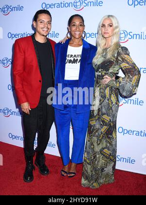 Evan Ross, Tracee Ellis Ross et Ashlee Simpson Ross participant au Gala de l'opération Smile à Santa Monica Banque D'Images