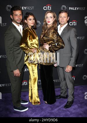 Rafael de la Fuente, Nathalie Kelley, Elizabeth Gillies et Grant Show assistant à la distribution « Synasty » et « Valor » lors des prévisualisations de la télévision d'automne 11th du PaleyFest à Los Angeles Banque D'Images