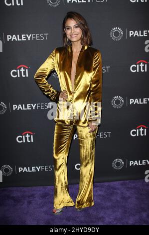 Nathalie Kelley assistait à la troupe 'Synasty' et 'Valor' lors des prévisualisations de la télévision d'automne 11th du PaleyFest à Los Angeles Banque D'Images