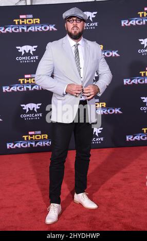 Chris Sullivan assistant à la première mondiale de Marvel, « Thor: Ragnarok », au théâtre El Capitan Banque D'Images