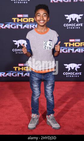 Miles Brown assistant à la première mondiale de Marvel, « Thor: Ragnarok », au théâtre El Capitan Banque D'Images