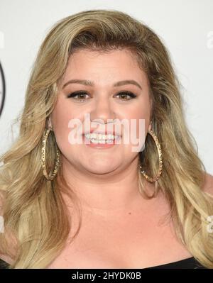 Kelly Clarkson assistant à la variété de pouvoir des femmes: Los Angeles présenté par Lifetime tenu à l'Hôtel Beverly Wilshire, États-Unis Banque D'Images