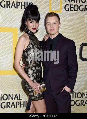 Layla Alizada et Noel Fisher assistent à la première de la maison de long Road à Westwood, en Californie Banque D'Images