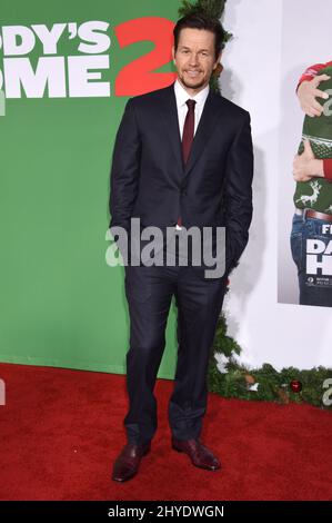 Mark Wahlberg assistant à la première de Los Angeles 'Daddy's Home 2' au Regency Village Theatre Banque D'Images