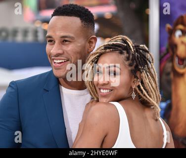 Devon Franklin et Meagan Good assistent à la première mondiale de The Star, à Los Angeles, en Californie Banque D'Images