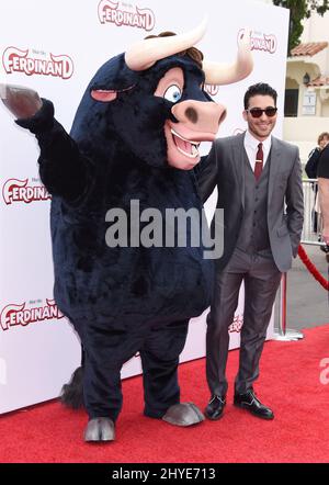 Miguel Angel Silvestre à 'Ferdinand' projection spéciale tenue au Zanuck Theatre 20th Century Fox Lot le 10 décembre 2017 à Century City, Etats-Unis Banque D'Images