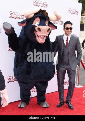 Miguel Angel Silvestre à 'Ferdinand' projection spéciale tenue au Zanuck Theatre 20th Century Fox Lot le 10 décembre 2017 à Century City, Etats-Unis Banque D'Images