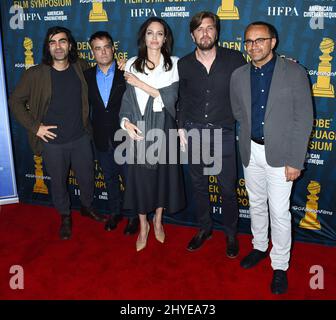 Fatih Akin, Sebastian Lelio, Angelina Jolie, Ruben Ostlund et Andrey Zvyagintsev au HFPA et à la Cinémathèque américaine présentent le symposium de la série 2018 des nominés de langues étrangères du Golden Globe, tenu au Théâtre égyptien le 6 janvier 2018 à Hollywood, en Californie Banque D'Images