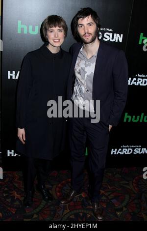 Agyness Deyn & Jim Sturgess participe à la première américaine de la série Hulu Original « Hard Sun » à New York Banque D'Images