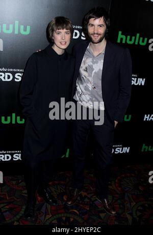 Agyness Deyn & Jim Sturgess participe à la première américaine de la série Hulu Original « Hard Sun » à New York Banque D'Images