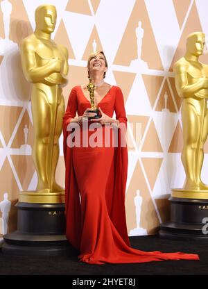 Allison Janney dans la salle de presse aux Academy Awards 90th Banque D'Images