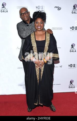 Latanya Richardson et Samuel L. Jackson participant au Gala annuel d'art wearable par LE CENTRE DES arts WACO, où l'art peut se produire. Banque D'Images