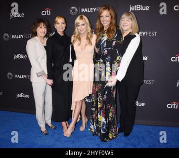 Beth Hall, Jaime Pressly, Anna Faris, Allison Janney et Mimi Kennedy au PaleyFest 2018 - « mon » tenu au Dolby Theatre le 24 mars 2018 à Hollywood, ca. Banque D'Images