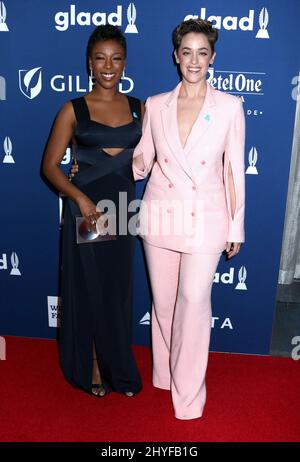 Samira Wiley et Lauren Morelli assistent aux GLAAD Media Awards 29th qui se tiennent au New York Hilton Midtown, États-Unis Banque D'Images