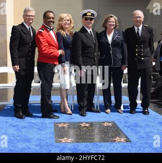 Fred Grandy, Ted Lange, Jill Whelan, Gavin MacLeod, Lauren Tewes et Bernie Kopell pendant les croisières Princess Cruises et Cast of 'The Love Boat' Hollywood Walk of Fame cérémonie honorifique de la plaque des étoiles le 10 mai 2018. Banque D'Images