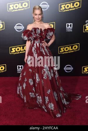 Emilia Clarke à la première mondiale de 'solo: A Star War Story' qui s'est tenue au théâtre El Capitan le 10 mai 2018 à Hollywood, Californie. Banque D'Images