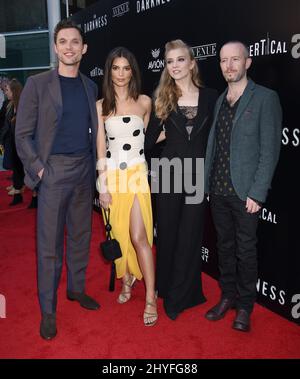 Emily Ratajkowski Assistent Emily Ratajkowski et Natalie Dormer assistent à la première « In ...