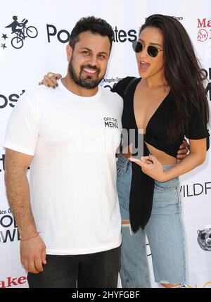 Shay Mitchell et Lawrence Longo participent au meilleur concours secret de hamburgers de la ville Off the Menu et Postmates. Chaque fournisseur de hamburgers fait équipe avec une célébrité spéciale pour créer le hamburger secret. L'événement se tient au Wallis Annenberg Centre le 26 mai 2018 à Beverly Hills, ca. Banque D'Images