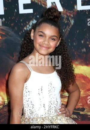 McKenna Roberts participant à la première de Skyscraper New York qui a eu lieu au AMC Lincoln Square le 10 juillet 2018. Banque D'Images