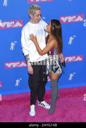 Pete Davidson et Ariana Grande au MTV 'VMAs' de 2018 qui s'est tenu au radio City Music Hall le 20 août 2018 à New York City, États-Unis Banque D'Images