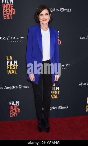 Elizabeth McGovern assiste à la première mondiale de Chaperon, lors du Festival DU film DE LA qui s'est tenu à Arclight Culver City le 23 septembre 2018 à Culver City, en Californie Banque D'Images