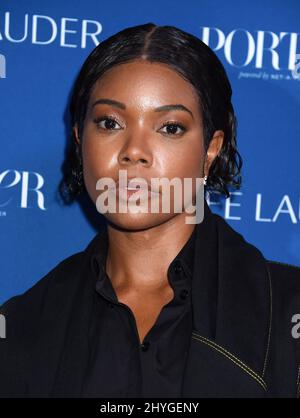 Gabrielle Union arrive au troisième Gala annuel Incredible Women de porter avec Donna Langley, présidente d'Universal Pictures, en association avec Estee Lauder et en l'honneur de Vital Voices qui s'est tenu à l'Ebell de Los Angeles le 9 octobre 2018 à Los Angeles, ca. Banque D'Images