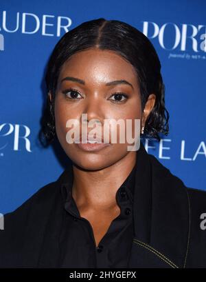 Gabrielle Union arrive au troisième Gala annuel Incredible Women de porter avec Donna Langley, présidente d'Universal Pictures, en association avec Estee Lauder et en l'honneur de Vital Voices qui s'est tenu à l'Ebell de Los Angeles le 9 octobre 2018 à Los Angeles, ca. Banque D'Images