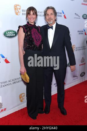 Peter Farrelly et Melinda Farrelly à l'occasion des Britannia Awards 2018 de l'Académie britannique, qui ont eu lieu à l'hôtel Beverly Hilton Banque D'Images