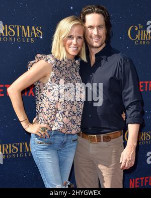 Oliver Hudson et Erinn Bartlett à la première mondiale des chroniques de Noël qui a eu lieu au Bruin Theatre le 18 novembre 2018 à Westwood, Banque D'Images