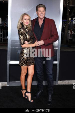 Hayley Roberts et David Hasselhoff arrivent pour la première mondiale « The Mule » qui s'est tenue au Regency Village Theatre le 10 décembre 2018 à Westwood, Los Angeles Banque D'Images