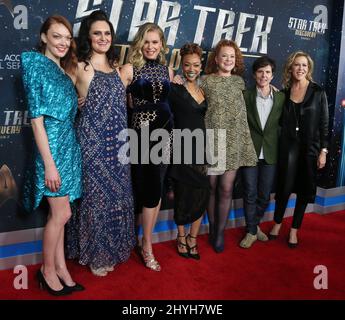 Emily Coutts, Mary Chieffo, Rebecca Romijn, Sonequa Martin-Green assister à la première saison 2 de Star Trek: Découverte à New York Banque D'Images