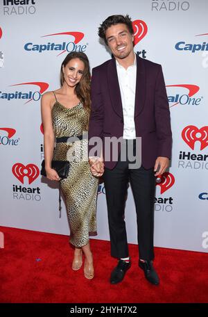 Vanessa Grimaldi et Dean Unglert à l'occasion des 2019 iHeartRadio Podcast Awards qui se sont tenus au iHeartRadio Theatre de Los Angeles le 18 janvier 2019 à Burbank, en Californie Banque D'Images