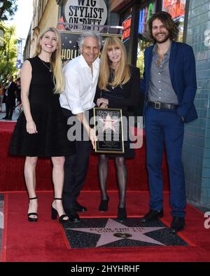 Vanessa Bagdasarian, Ross Bagdasarian, Janice Karman et Michael Bagdasarian à la cérémonie des étoiles d'Alvin et de Chipmunks qui a eu lieu sur le Hollywood Walk of Fame Banque D'Images